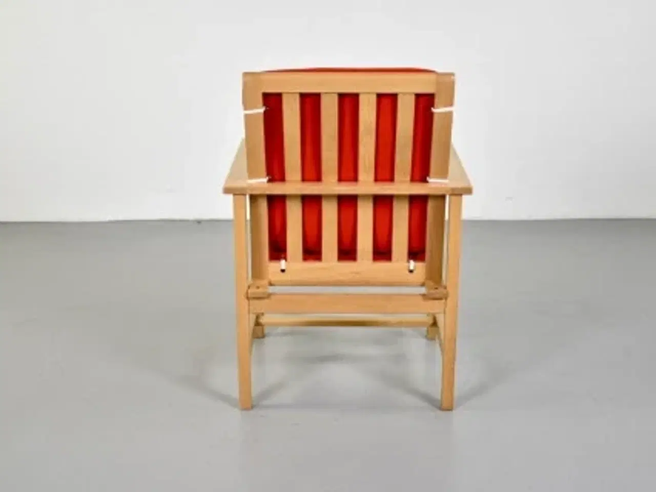 Billede 4 - Børge mogensen lænestol i eg med rødt polster, sæt à 2 stk.