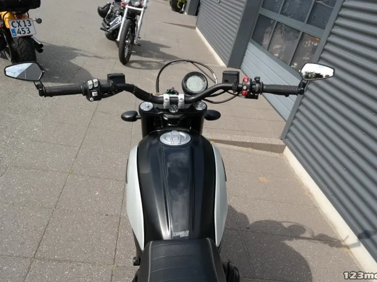 Billede 20 - Ducati Scrambler Icon Dark MC-SYD       BYTTER GERNE