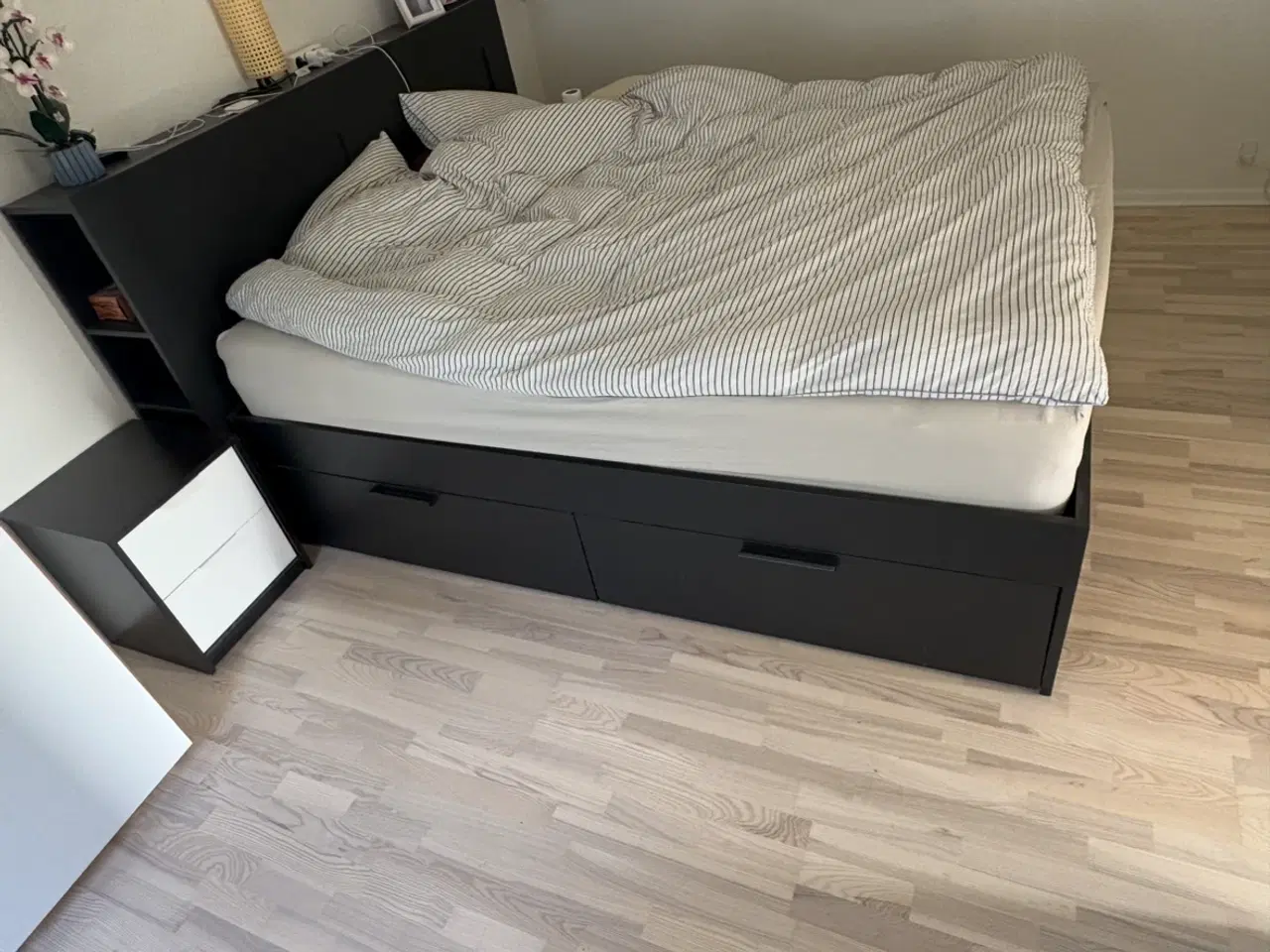 Billede 2 - Seng ikea malm 