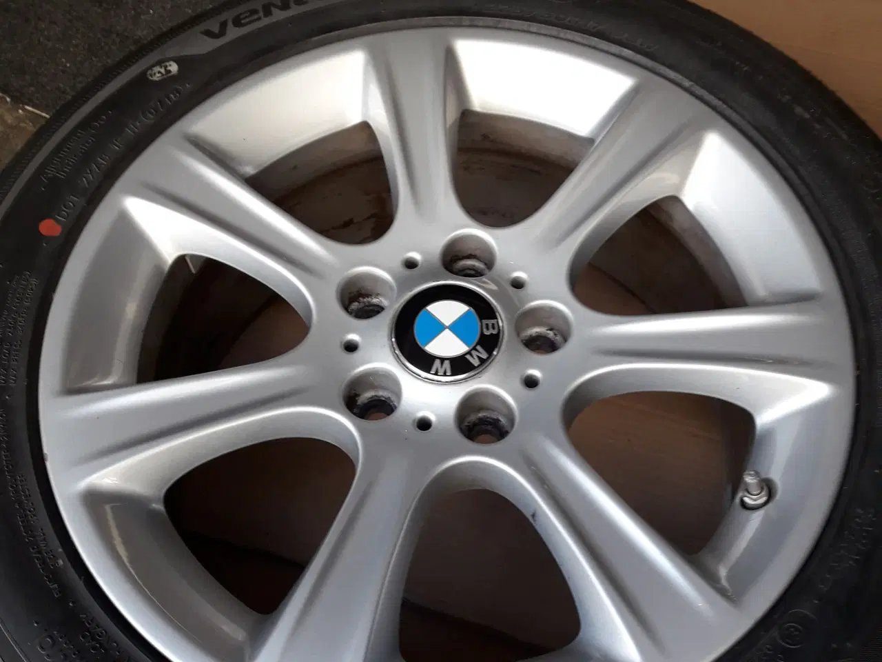 Billede 5 - BMW org. 17" fælge med dæk 