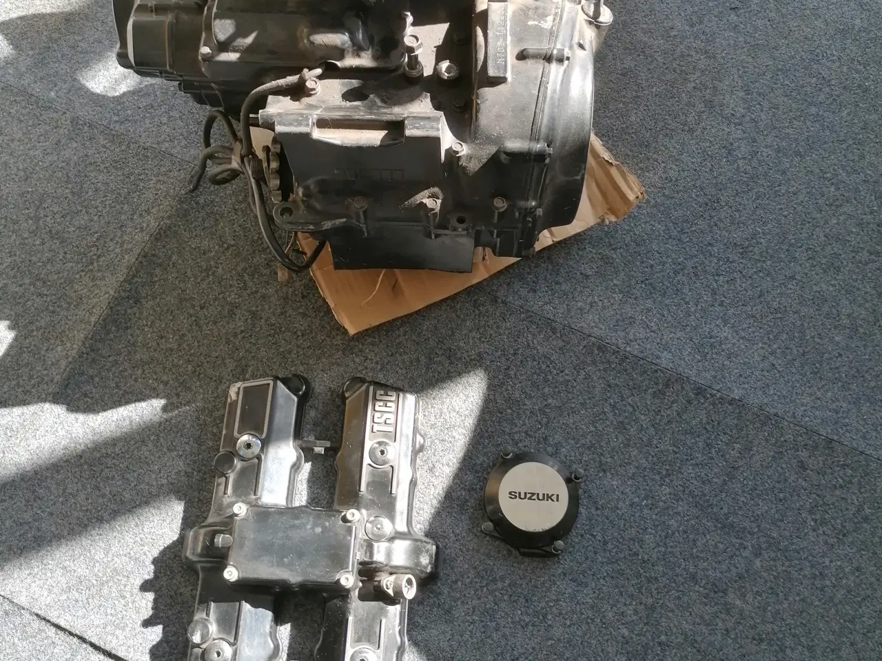 Billede 1 - Motor til Suzuki GXS 550 eb. årgang 84-87.  (se%)