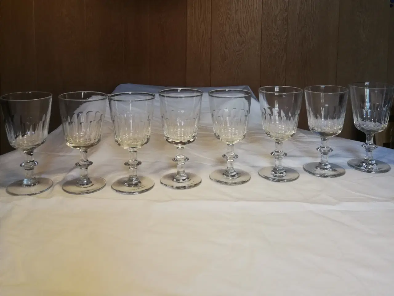 Billede 2 - Christian den 8./Berlinois glas med slibninger