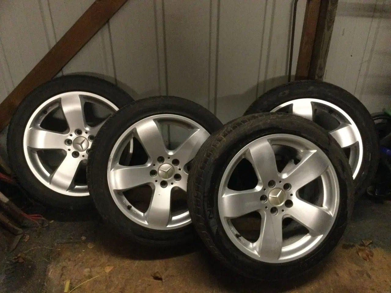 Billede 1 - Originale 18” Mercedes Alufælge med sommerdæk