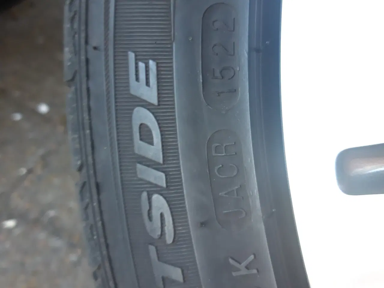 Billede 2 - 18" Mercedes E alufælge med gode dæk