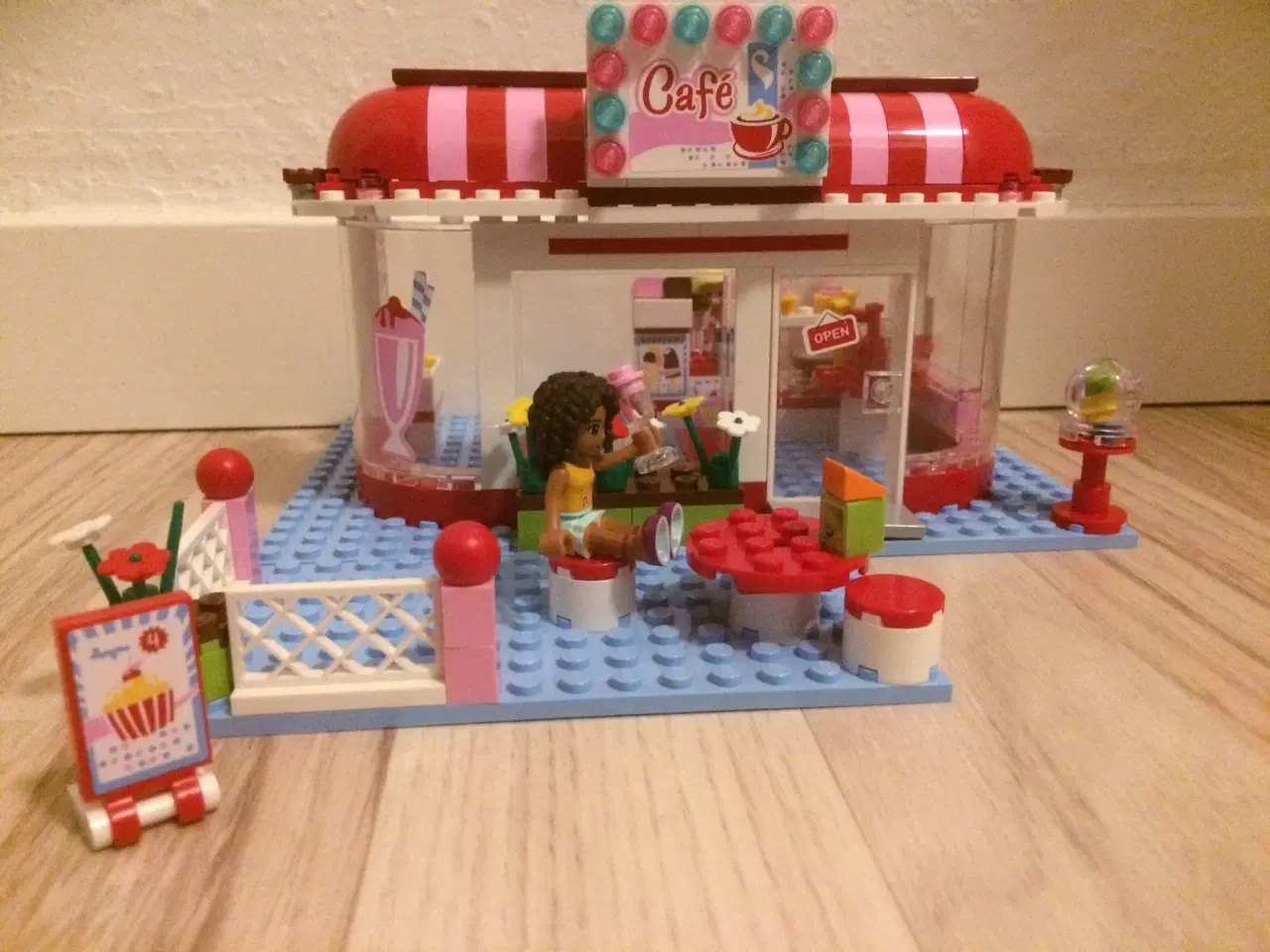 Billede 2 - 6 sæt. LEGO Friends. 