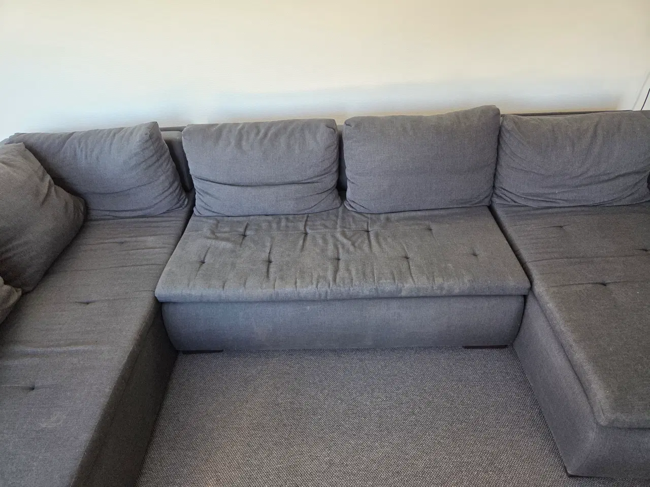 Billede 2 - En hjørnesofa. 