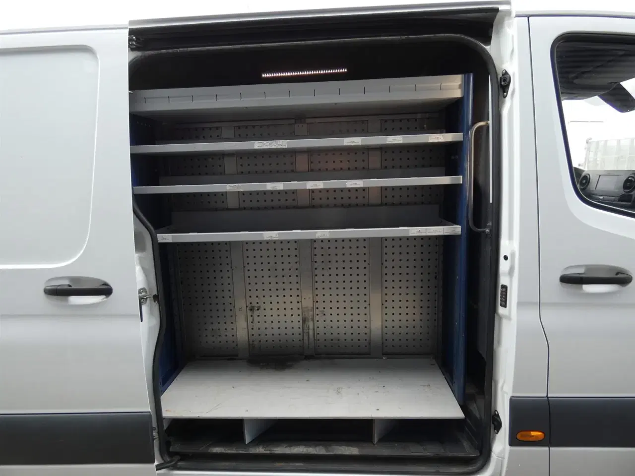 Billede 9 - Mercedes-Benz Sprinter 316 2,1 CDI A2 H2 RWD 163HK Van 6g