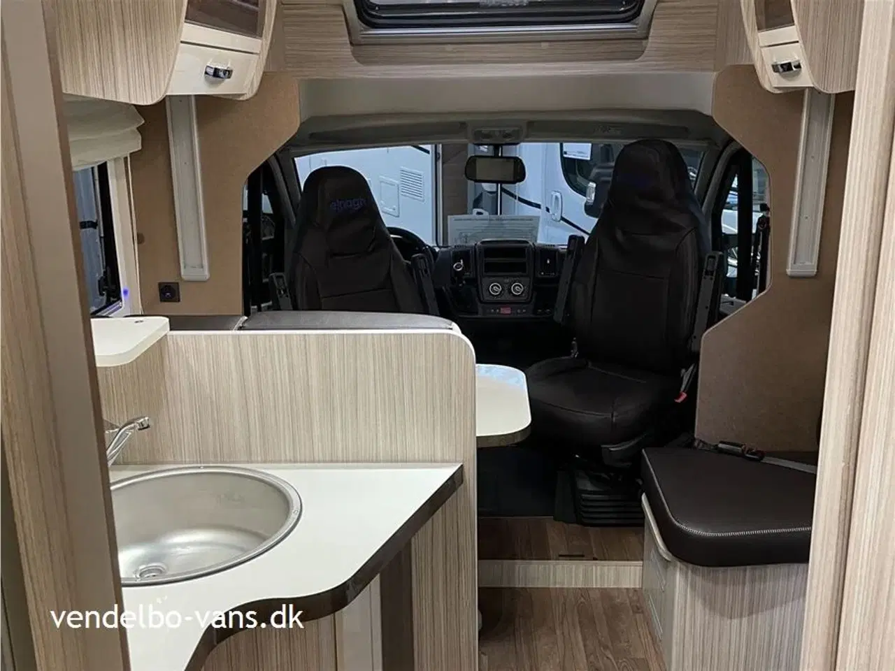 Billede 11 - 2023 - Elnagh T-Loft 530   Enkeltsenge og stor garage - 5 selepladser