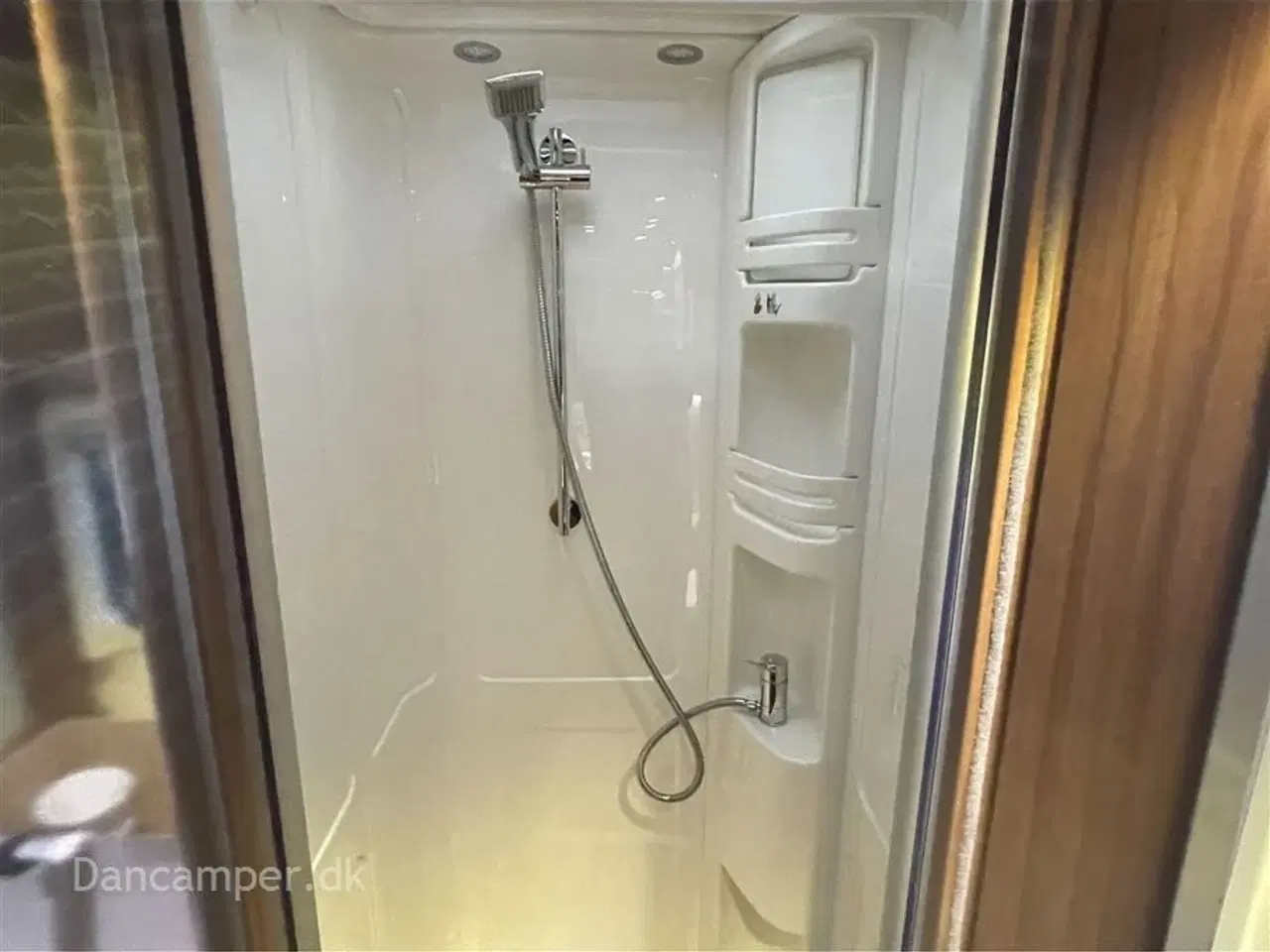 Billede 21 - 2018 - Hymer B 534 Hymermobil Unik Hymermobil med stor siddegruppe i bag og masser af udstyr. 3500 kg og køres på lille kørekort