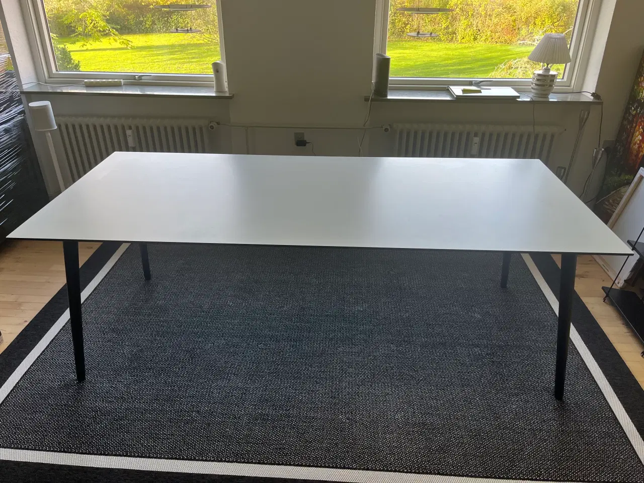 Billede 1 - Stort flot hvidt spisebord