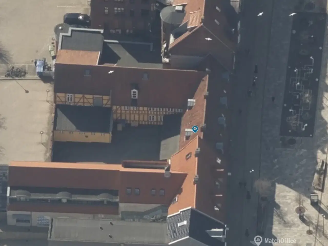 Billede 2 - Fast p-plads til leje i trygt gårdmiljø på Søndergade