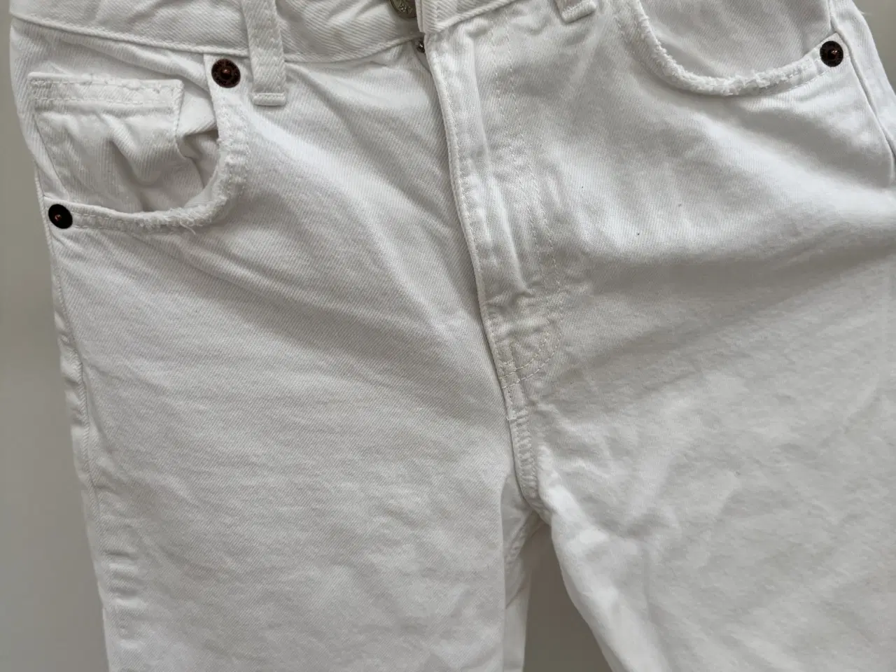 Billede 4 - Jeans str 34 dame