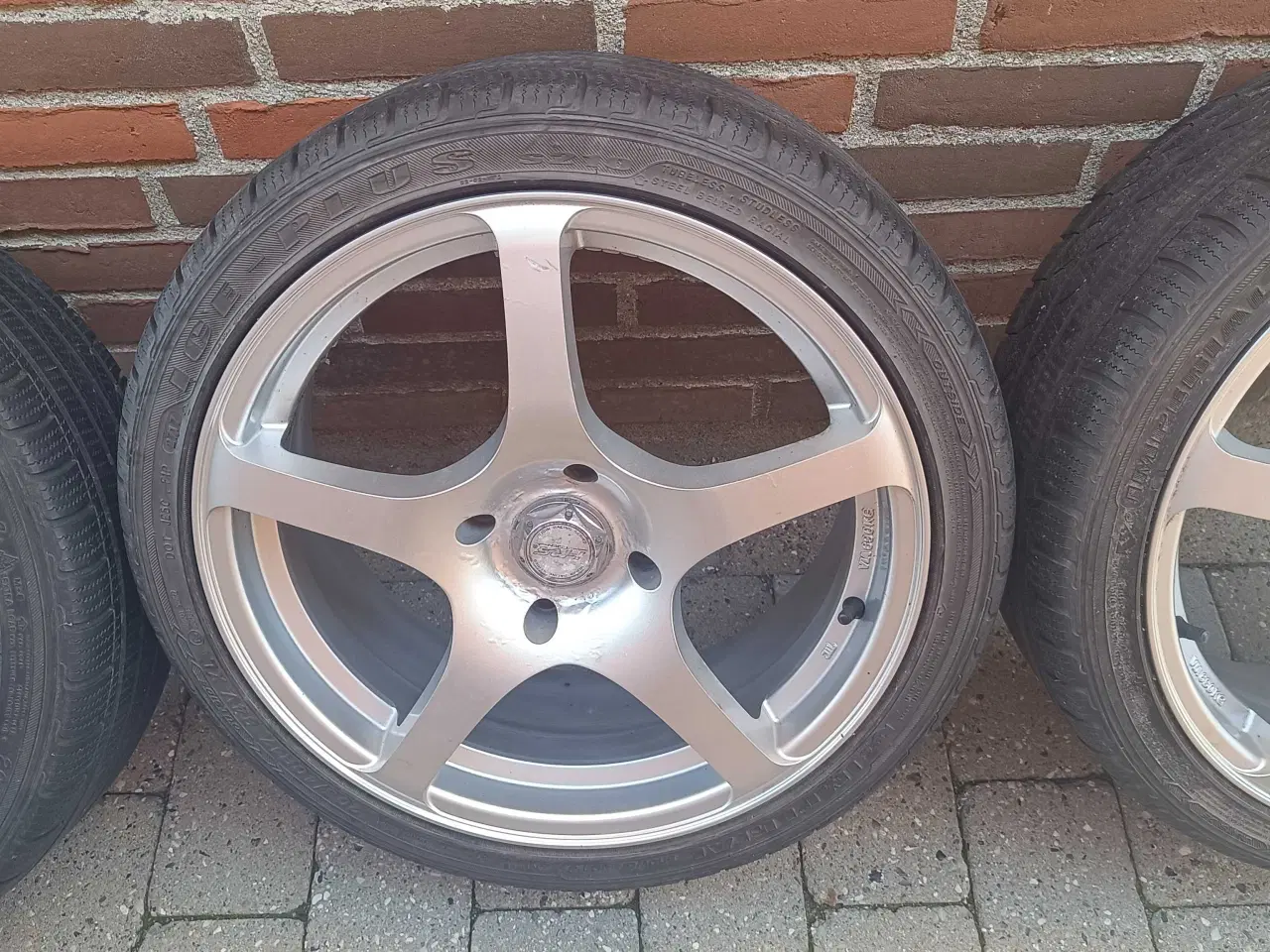 Billede 3 - Alufælge 17" med dæk 205/40-17