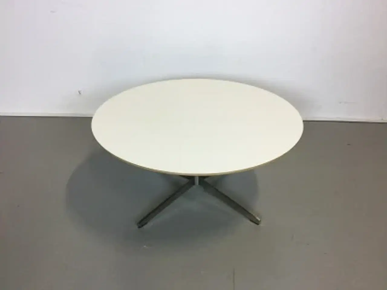 Billede 2 - Cafebord rundt med hvid plade ø90