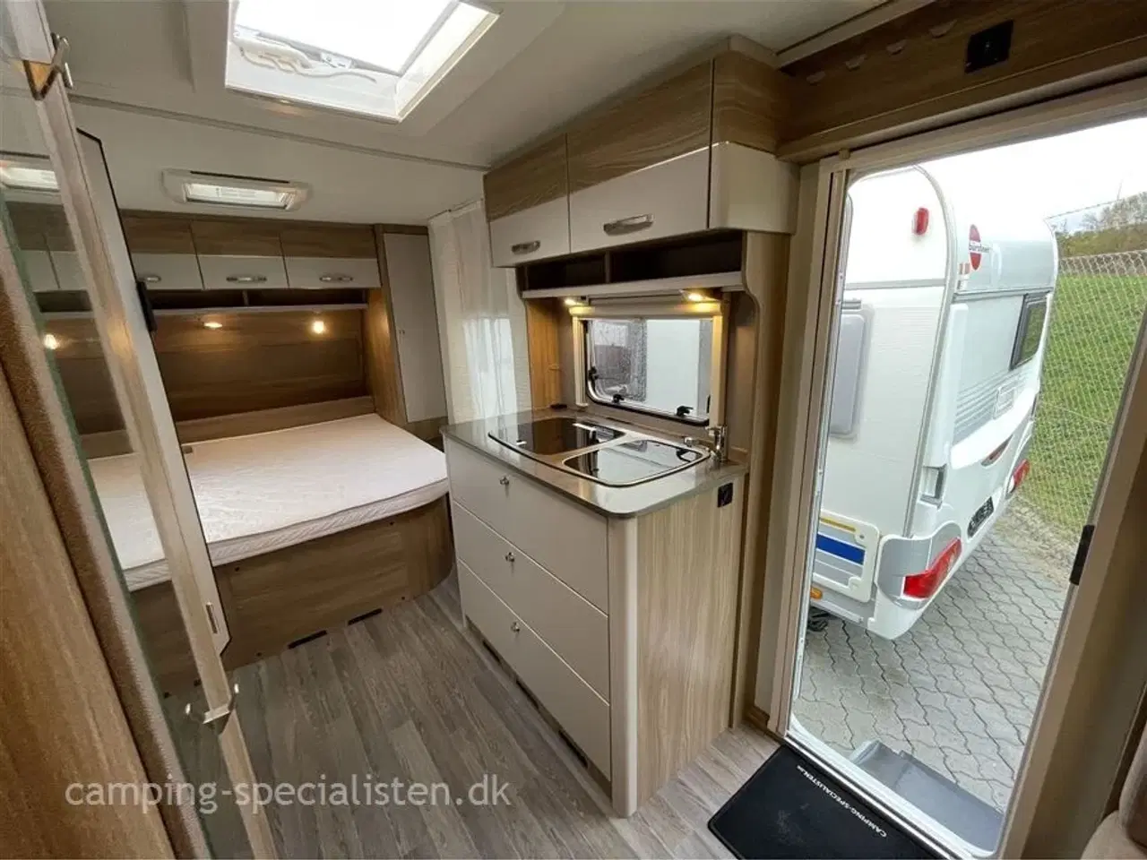 Billede 11 - 2018 - Bürstner Premio 490 TS Bürstner Premio 490 TS 2018 - Se den nu hos Camping-Specialisten.dk