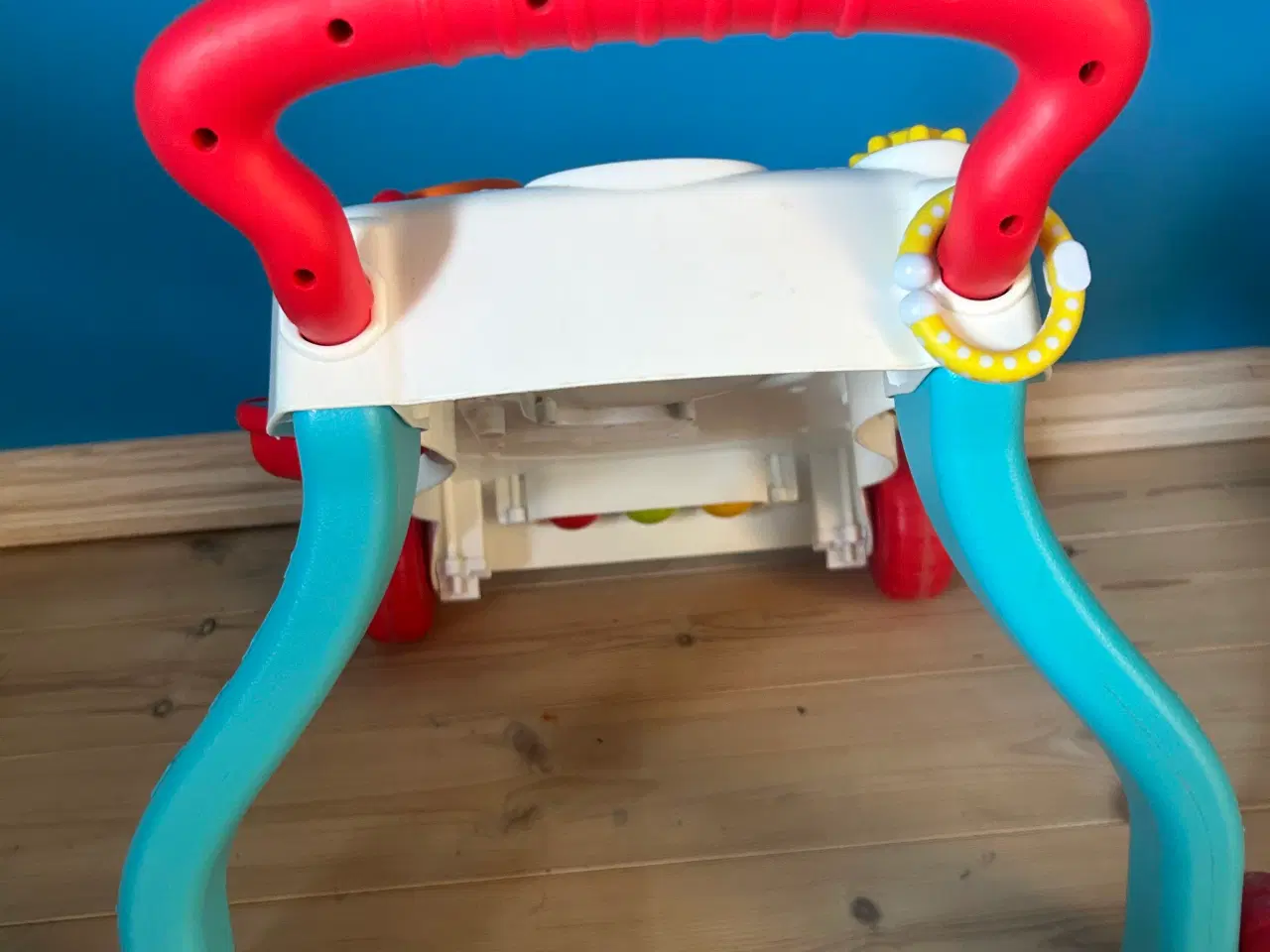 Billede 6 - En gåstol til et barn