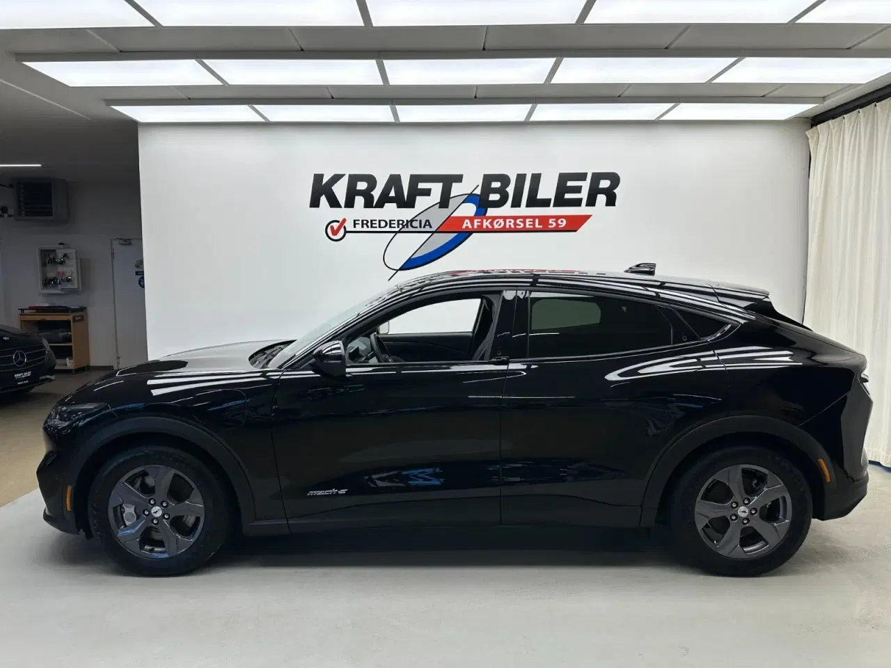 Billede 3 - Ford Mustang Mach-E 75 Premium Standard Range