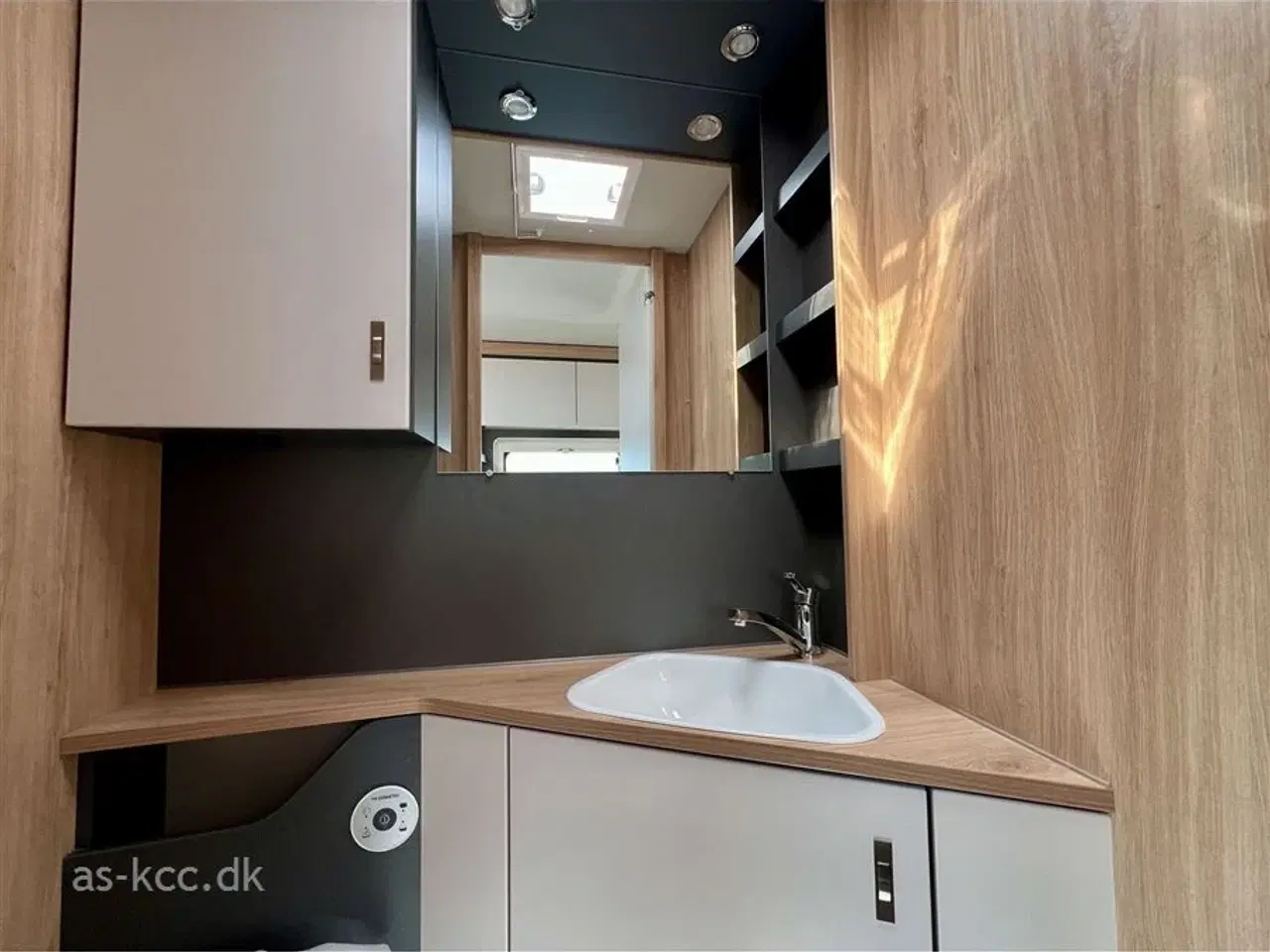 Billede 14 - 2025 - Knaus Sport 460 EU   Knaus Sport 460 EU - splinternyt interiør!