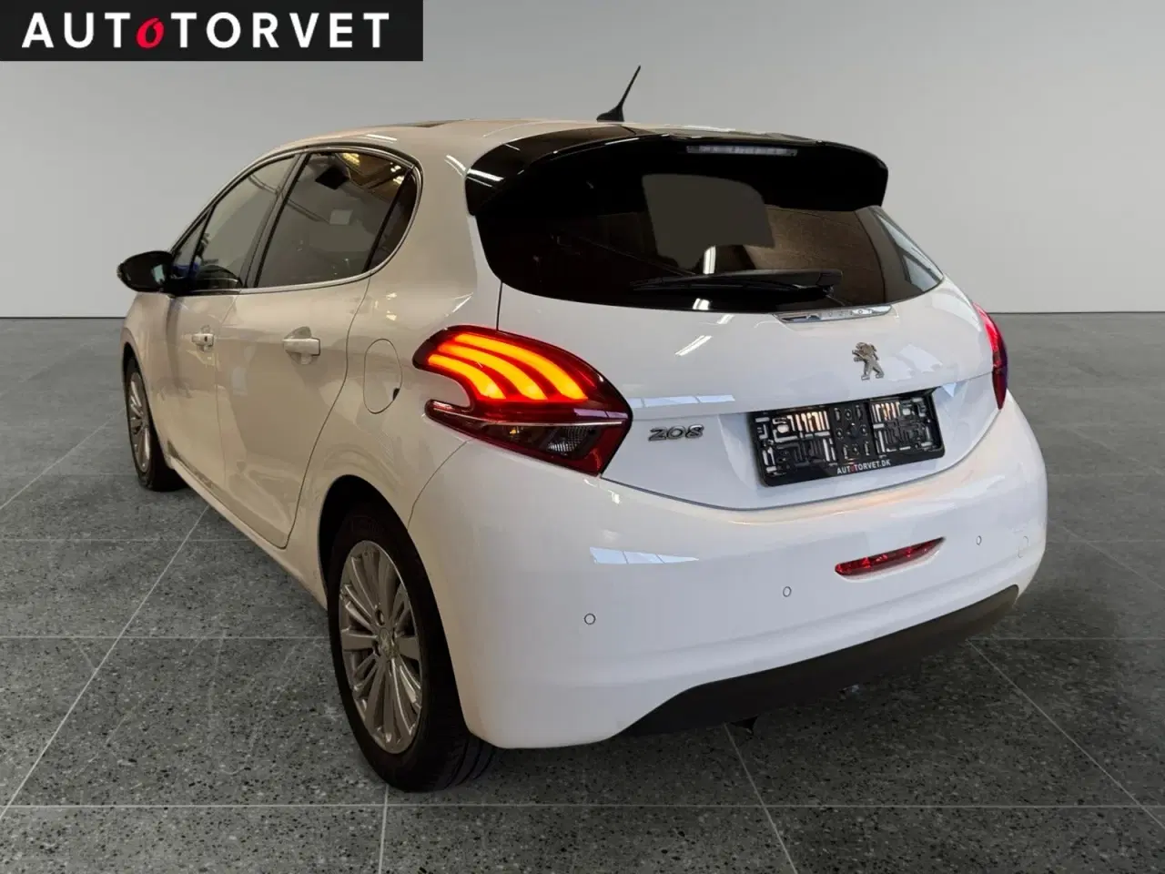 Billede 4 - Peugeot 208 1,6 BlueHDi 100 Allure Sky