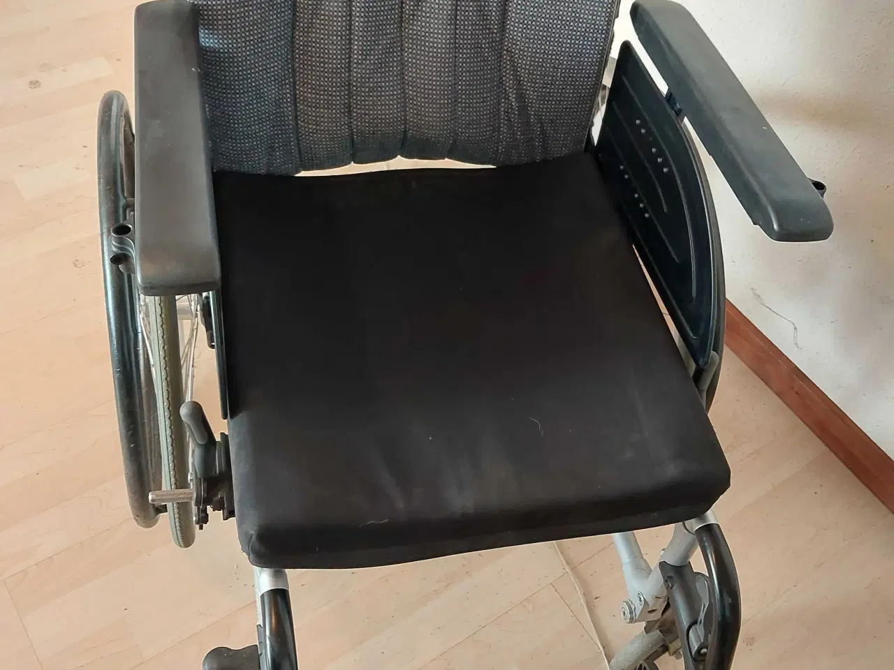 Billede 4 - Invacare kørestol i god stand