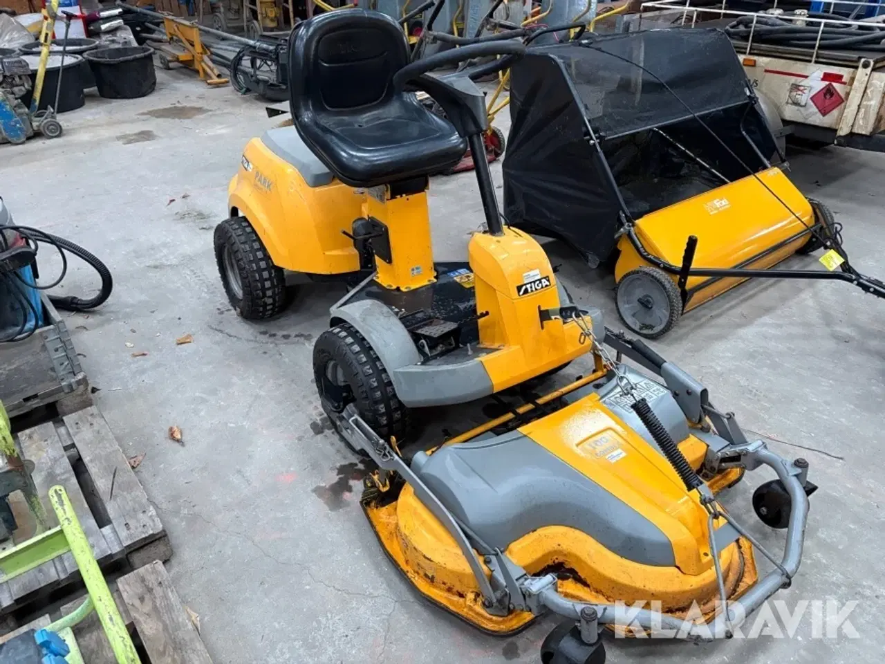 Billede 2 - Græsslåmaskine Stiga Park compact 14