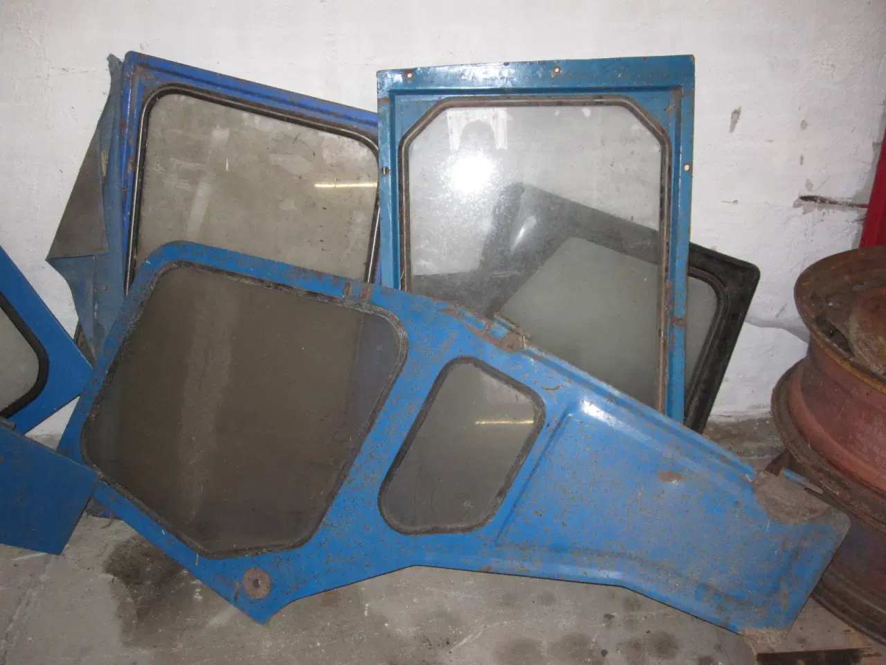 Billede 1 - Dør og 2 bagruder til Ford hus + Sekura døe