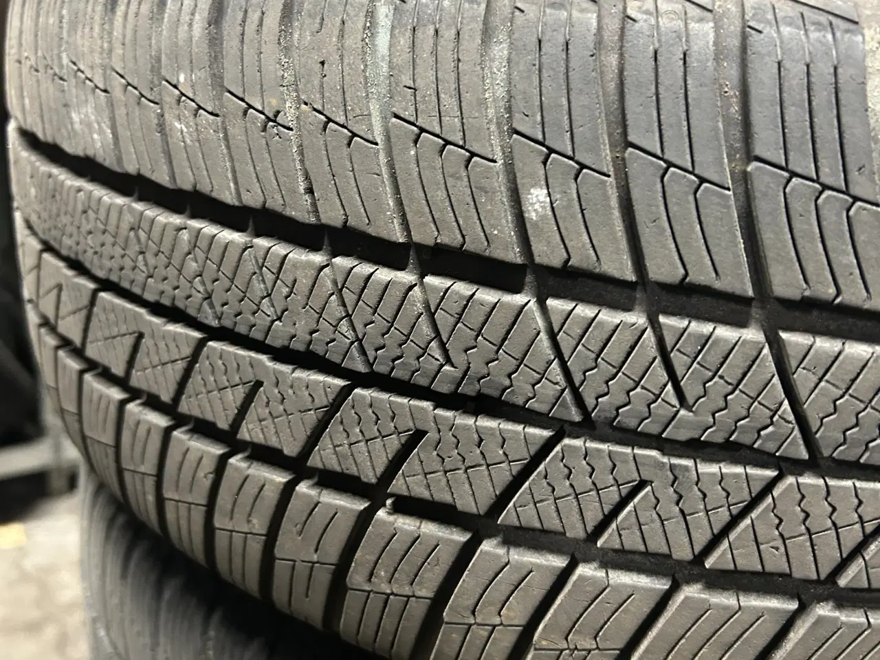 Billede 3 - 4 stk. Vinter dæk på alufælge 