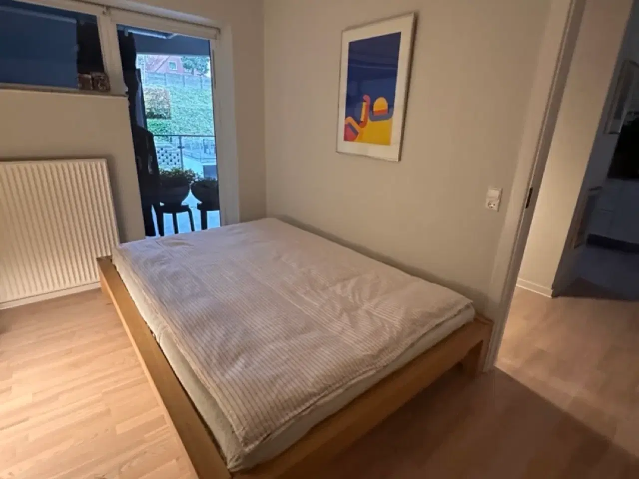 Billede 1 - Komplet dobbeltseng med madrasser