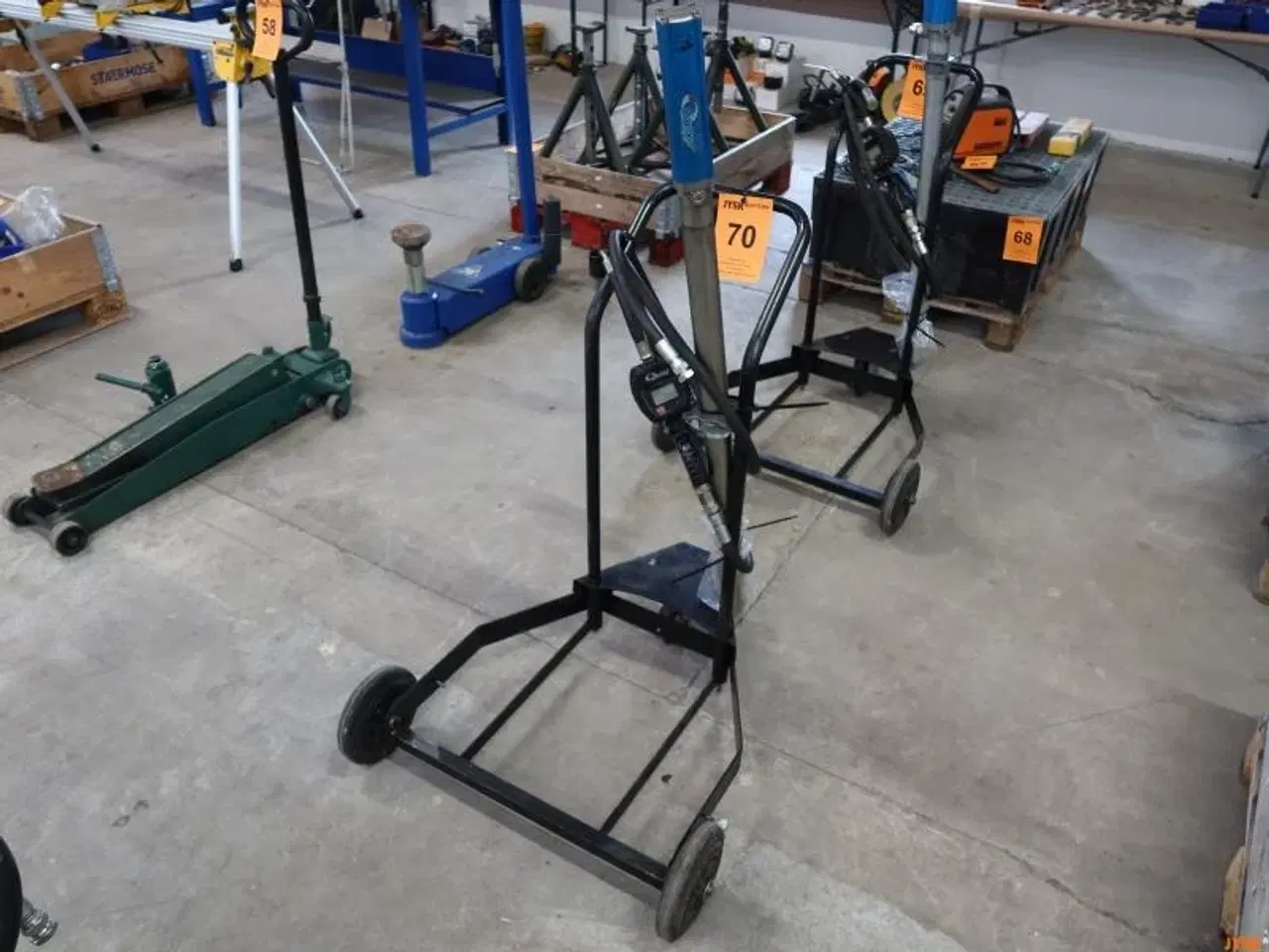 Billede 1 - OLIEVOGN med pum