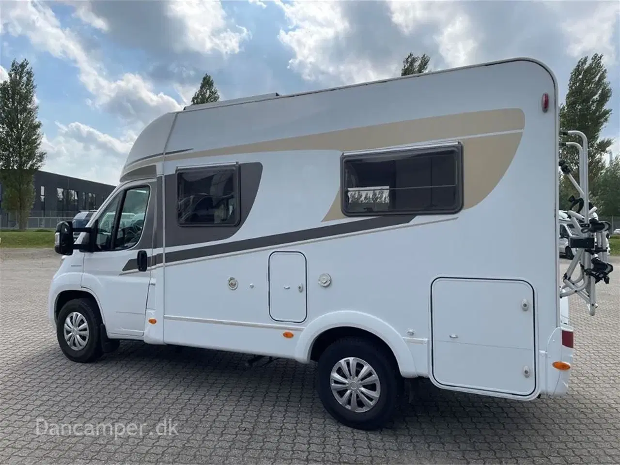 Billede 5 - 2018 - Carado T 135   Pæn og velholdt camper. Fransk seng, solceller.