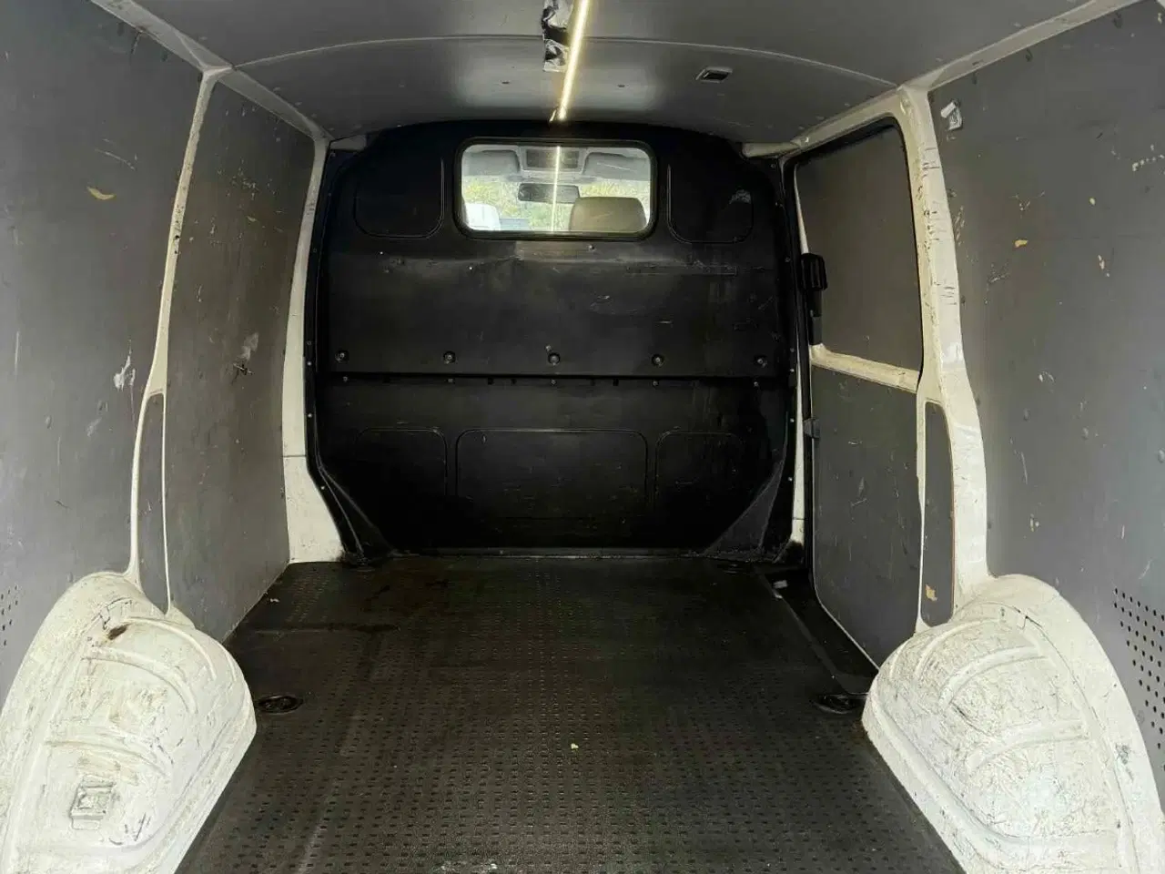 Billede 7 - VW Transporter 1,9 TDi 102 Kassevogn kort