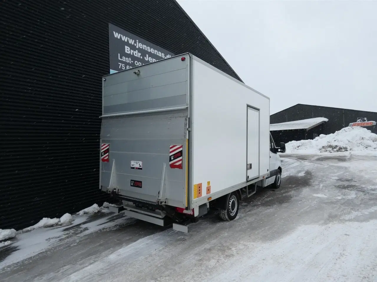 Billede 4 - Mercedes-Benz Sprinter 314 2,1 CDI A1 Alu kasse med lift 143HK Ladv./Chas. Aut.