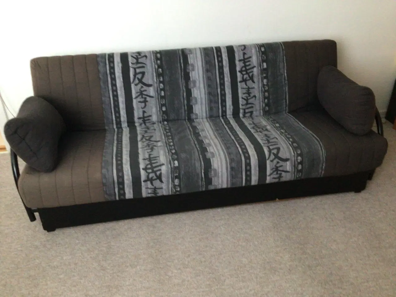 Billede 1 - Sovesofa med udtræk og magasin
