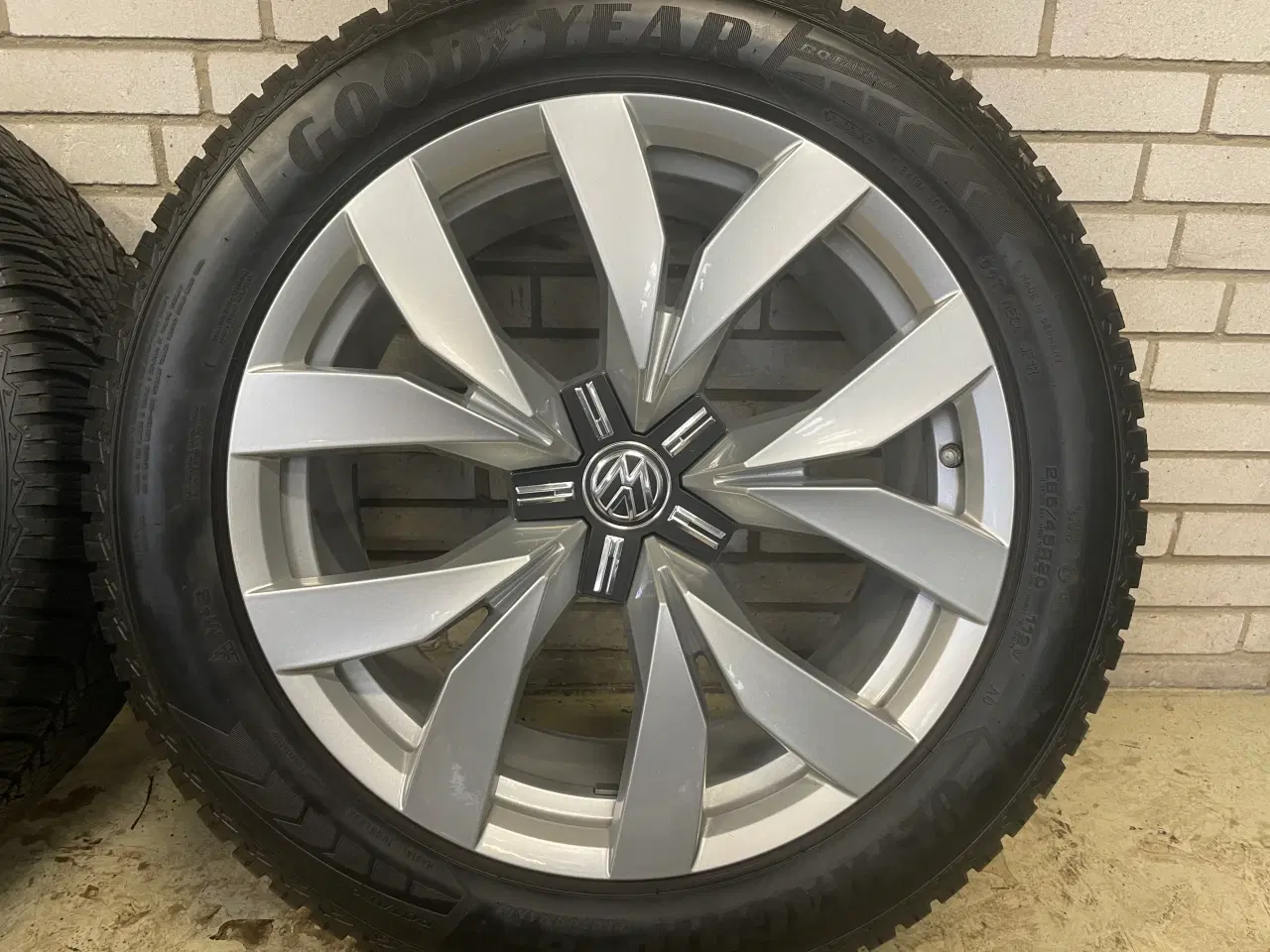 Billede 4 - 20 Vw Touareg 285/45/20 Ref.C2 vinter