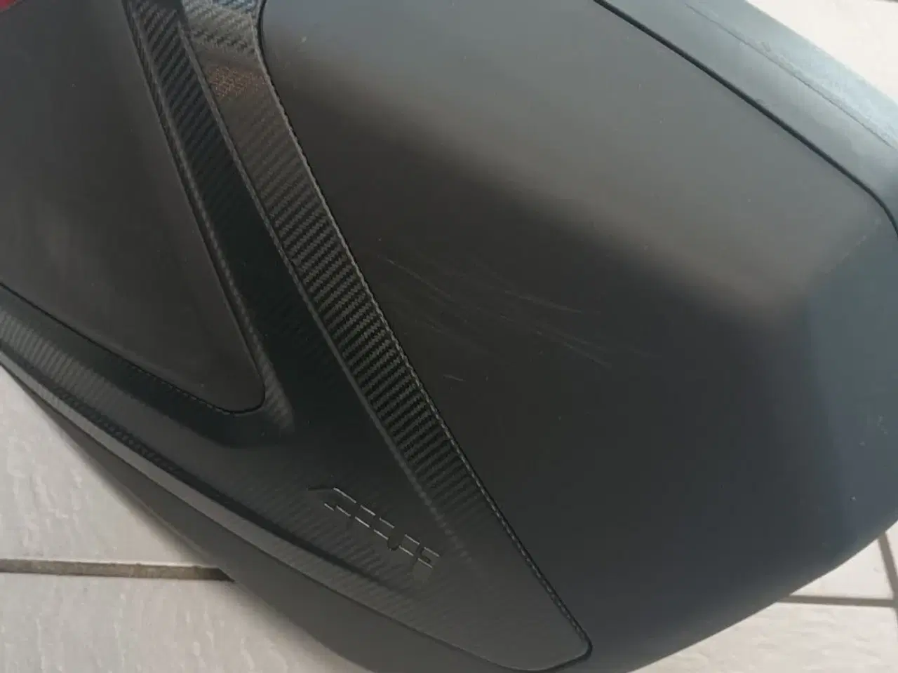 Billede 4 - GIVI Sidetaskesæt 37L - Rød refleks CARBON V37NN