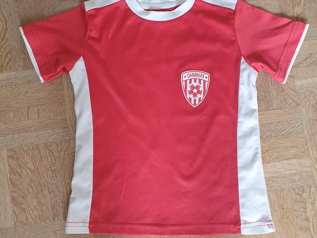 Billede 1 - Fodbold trøje til børn