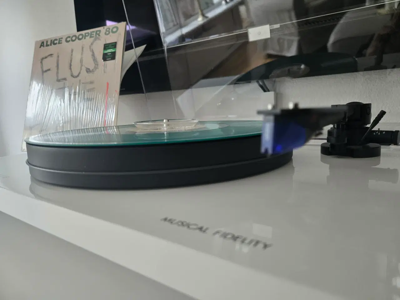 Billede 5 - Musical fidelity the round table s incl 2m red