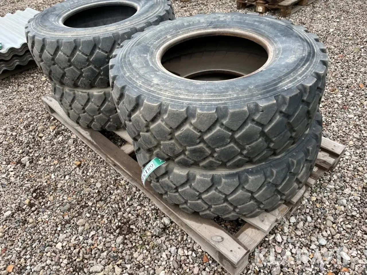 Billede 2 - Dæk 335/80 R 20 MICHELIN