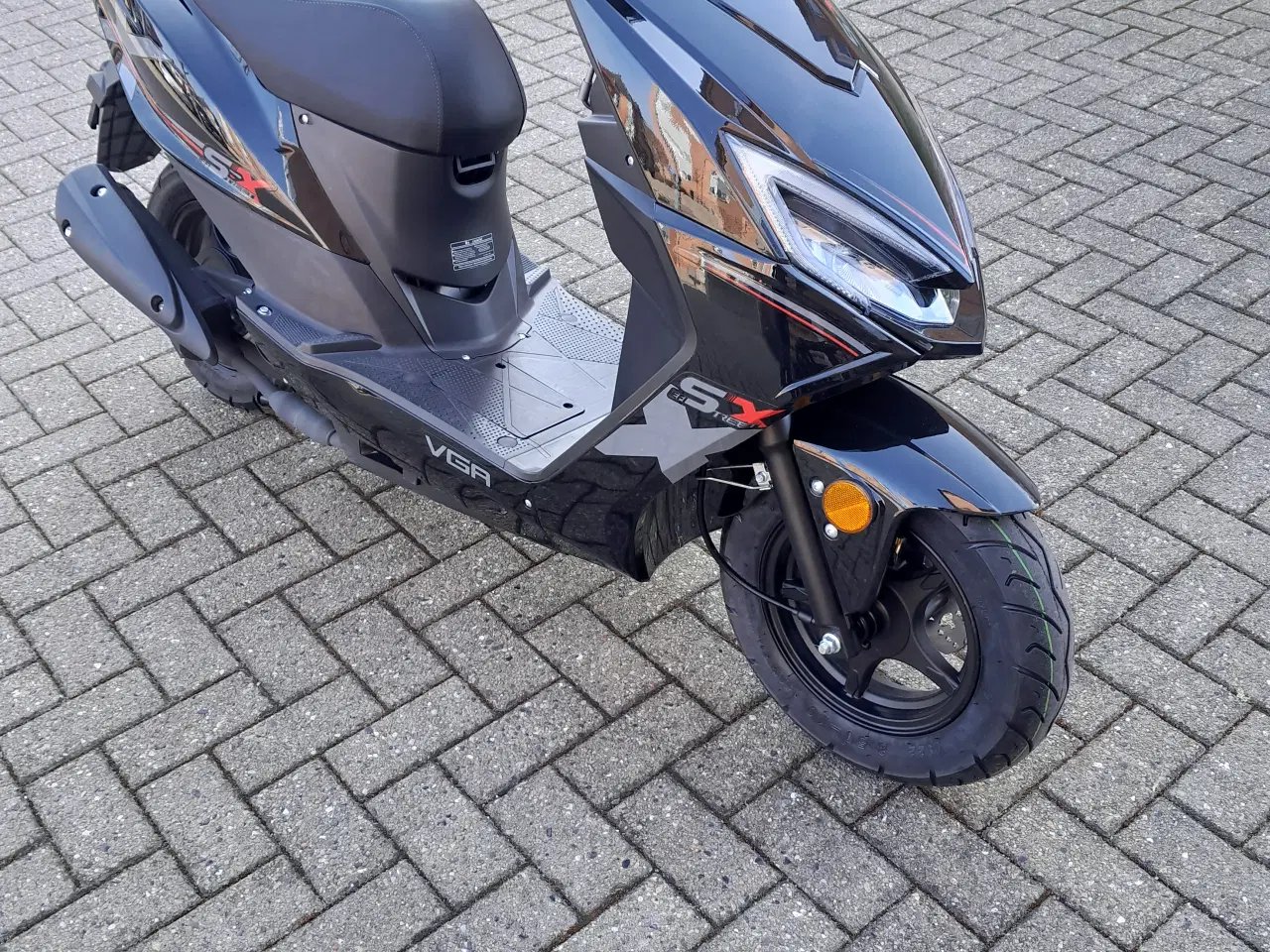 Billede 4 - Scooter m/tilbehør 