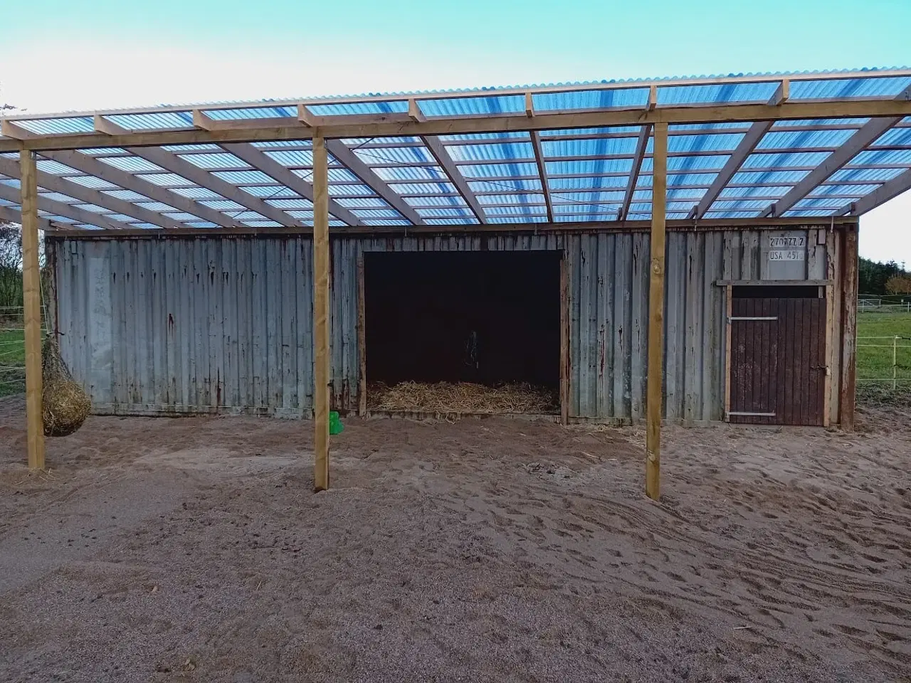 Billede 1 - Container/stald til heste