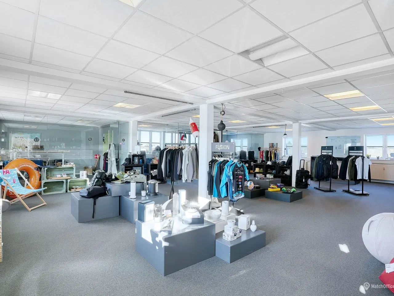 Billede 3 - Flotte kontorlokaler på 2. sal beliggende i gennemgribende istandsat erhvervspark