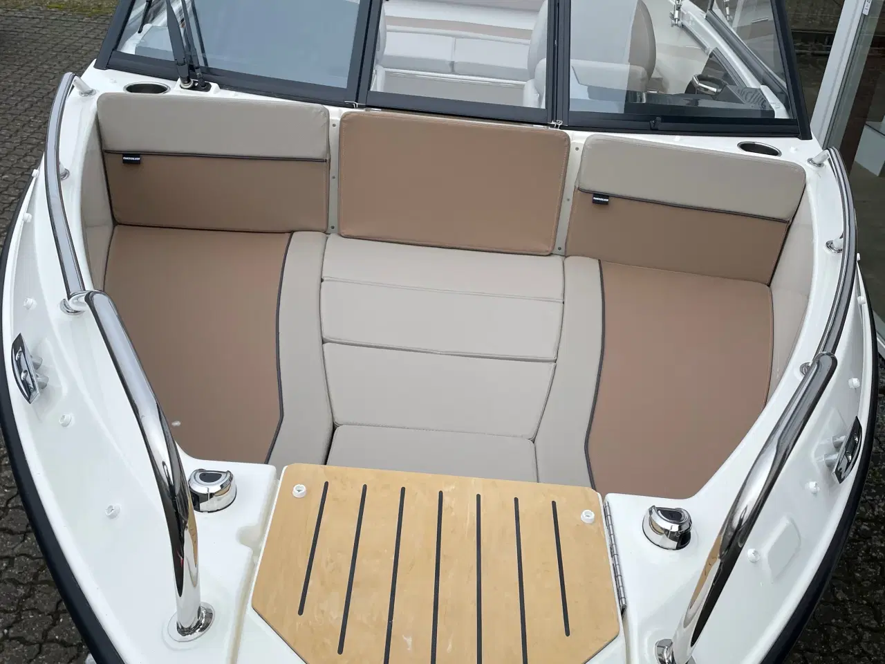 Billede 10 - Quicksilver Activ 555 Bowrider med F115 Mercury-EFI ProXS 4 takt 2,1L - Flot udstyret.