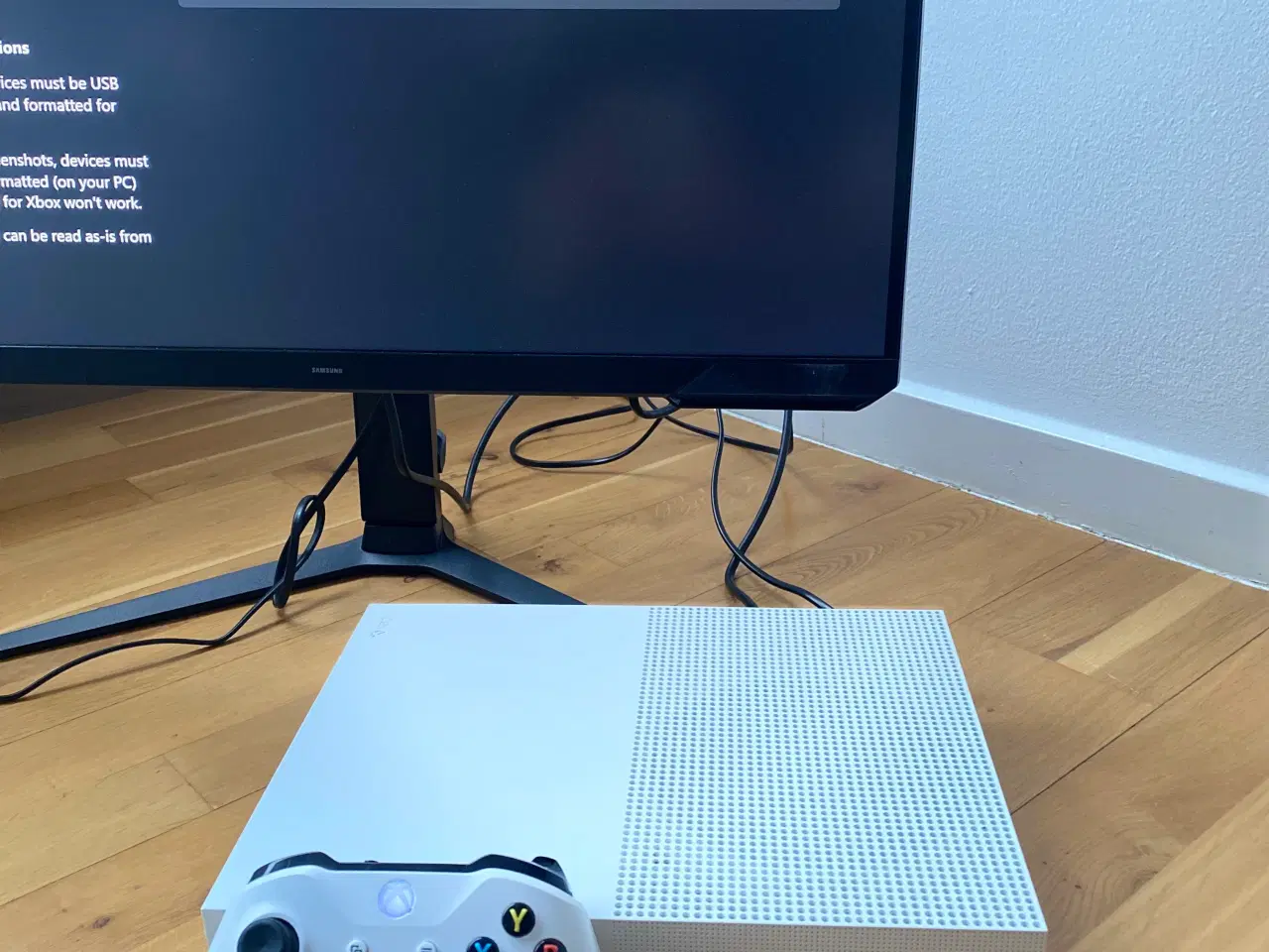 Billede 4 - Xbox One S 500GB – Inkl. controller & 5 spil
