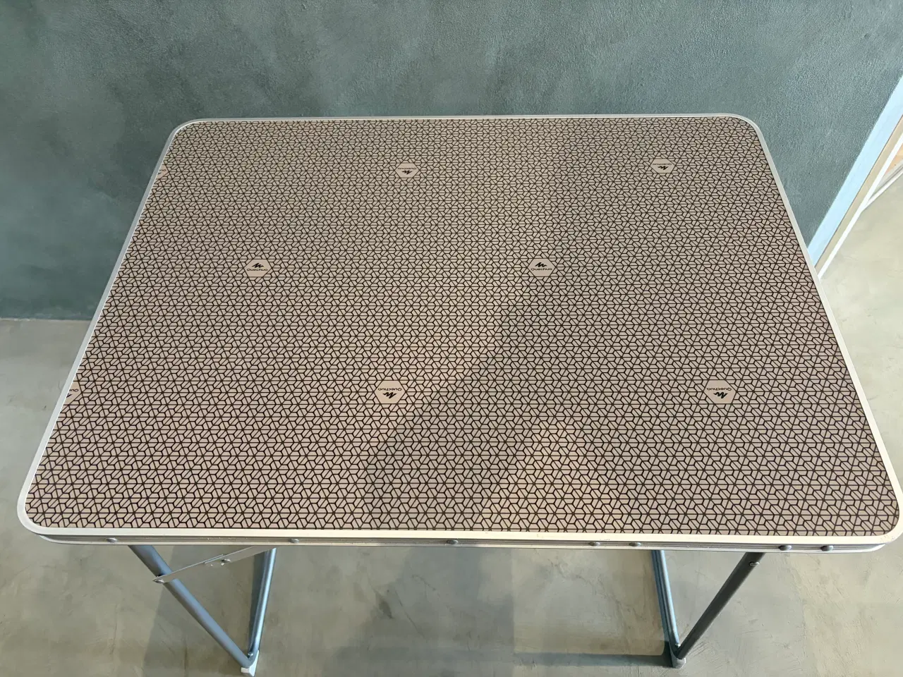 Billede 3 - Campingbord 80x60 - aldrig brugt