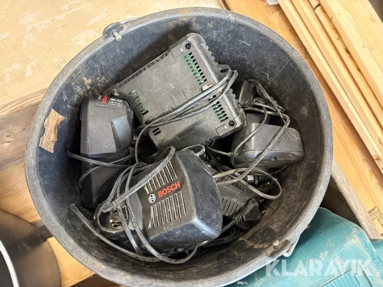 Billede 8 - Assorteret håndværktøj Bosch/Makita - 1 palle