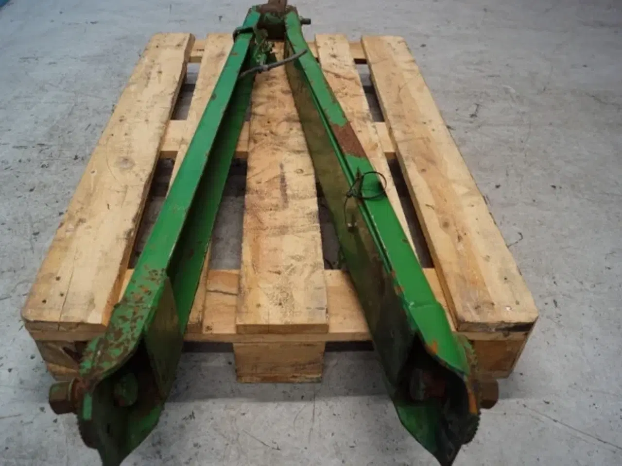 Billede 20 - John Deere 590 Træk DC215189