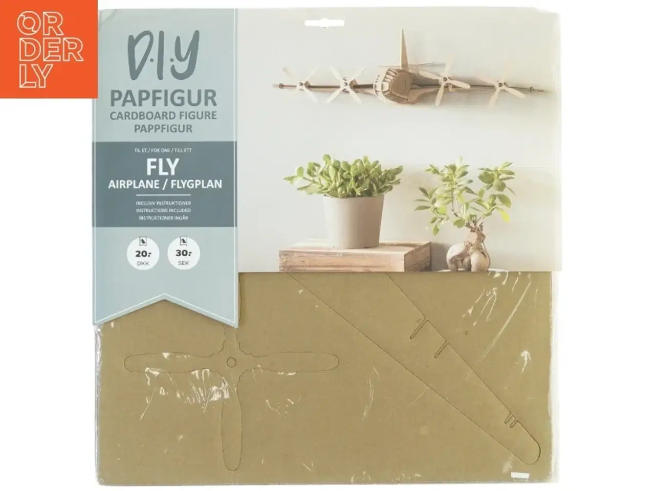 Billede 1 - Papfigur flyvemaskine (str. 33 x 32 cm)