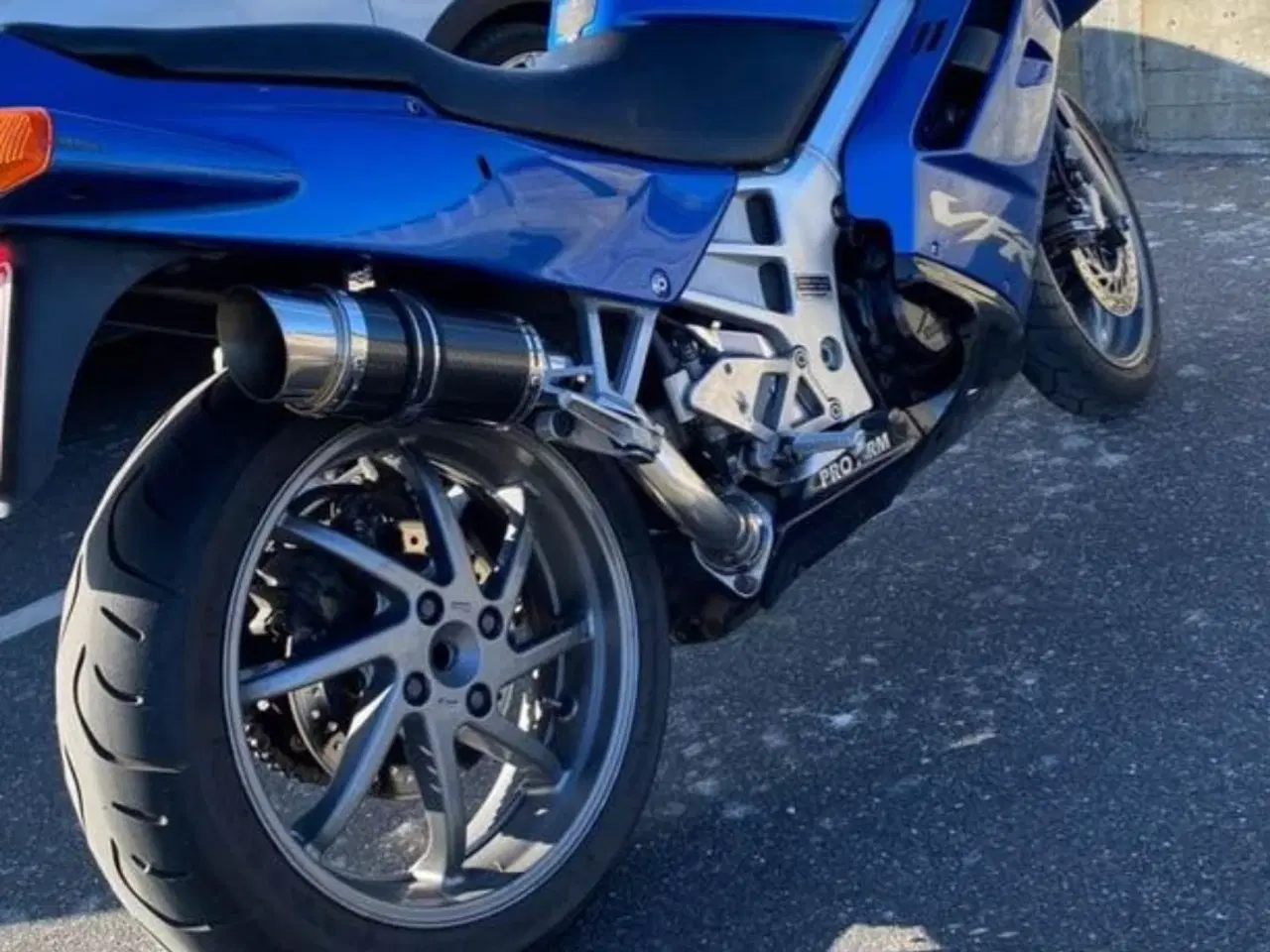 Billede 2 - Honda VFR750F 