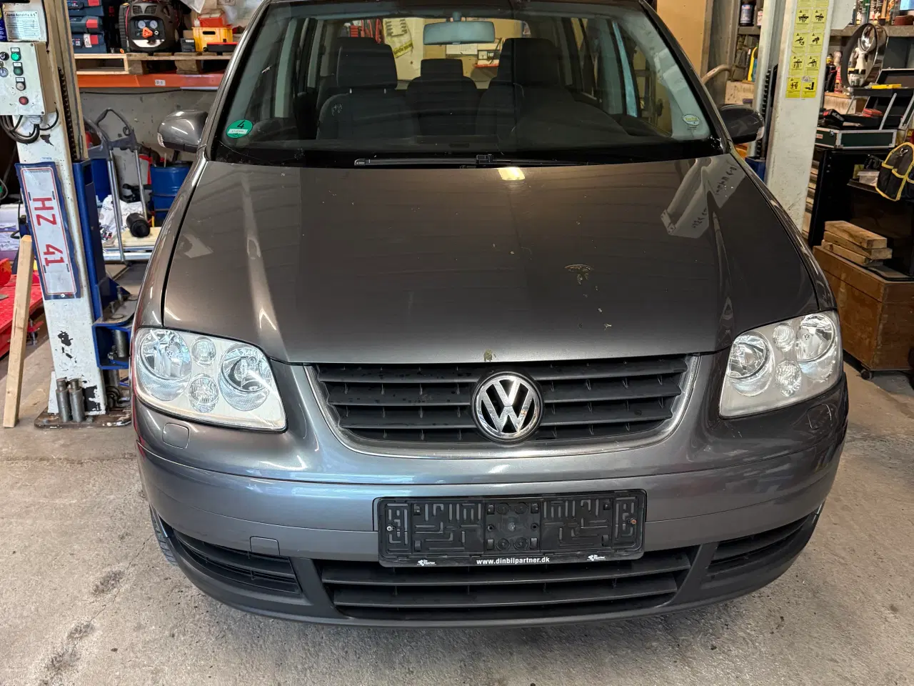 Billede 1 - VW Touran 1,6 Bensin 