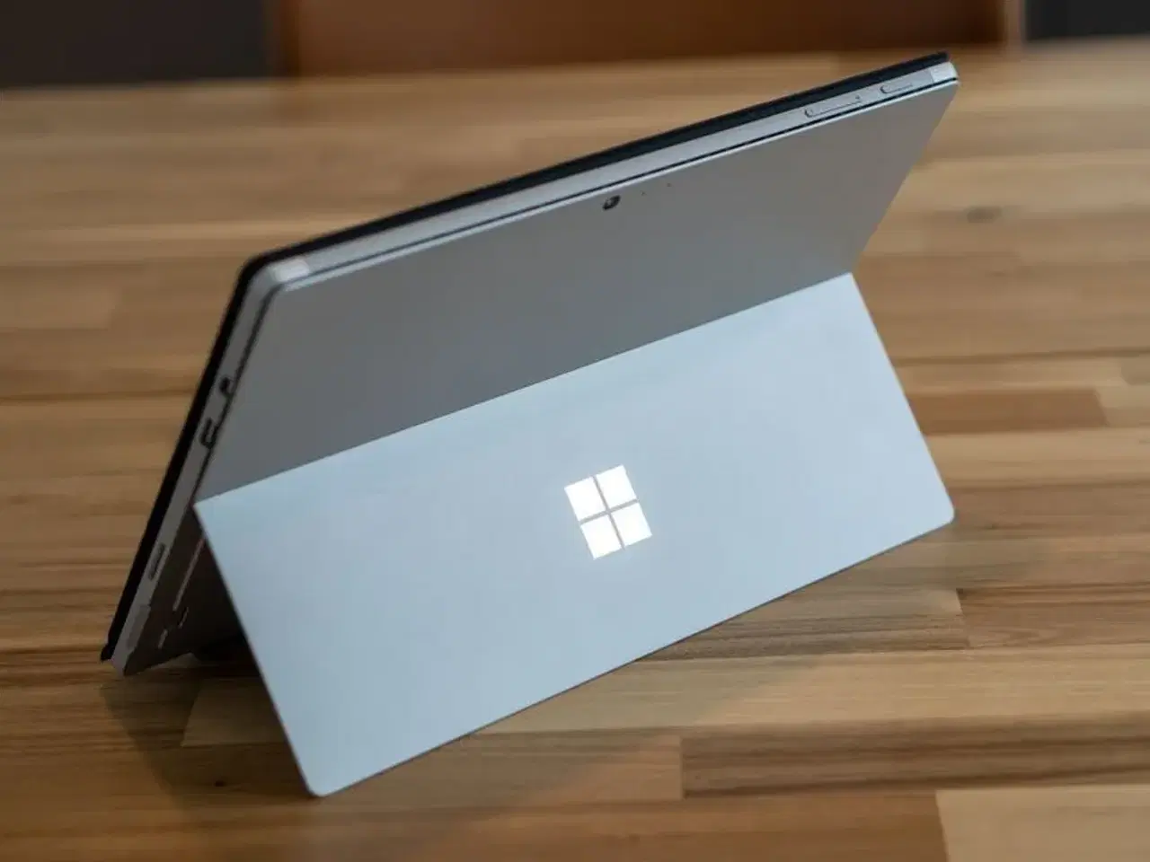 Billede 5 - Microsoft Surface Pro 5th Gen, flot stand!